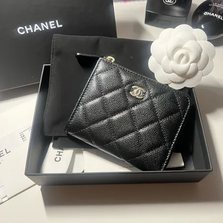 Chanel 經典雙C L型拉鏈短夾